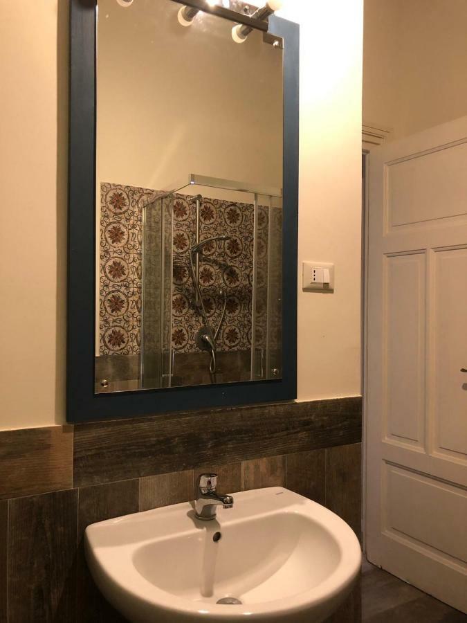 Al Teatro Biondo Guest House Палермо Екстериор снимка